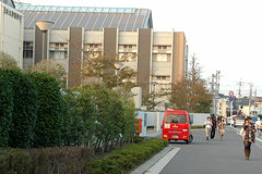 日本大学薬学部入口前
